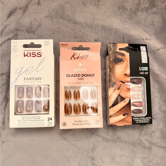 ✨Press-On Nail Bundle | KISS, imPRESS, & Salon Perfect ✨ - Picture 3 of 6